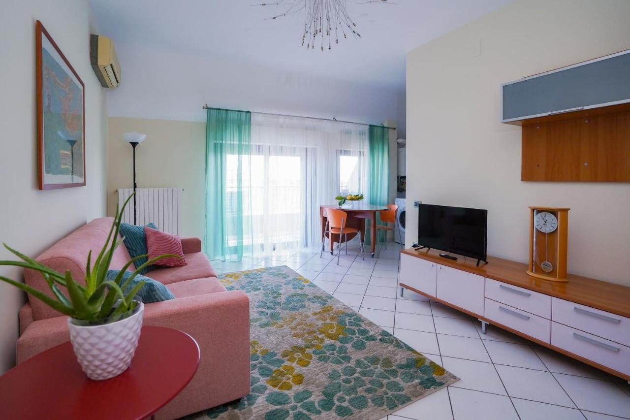 La Casa Di Azzurra Centro Citta Appartamento Fino A 4 Posti Letto E 2 Bagni Foggia Exterior photo