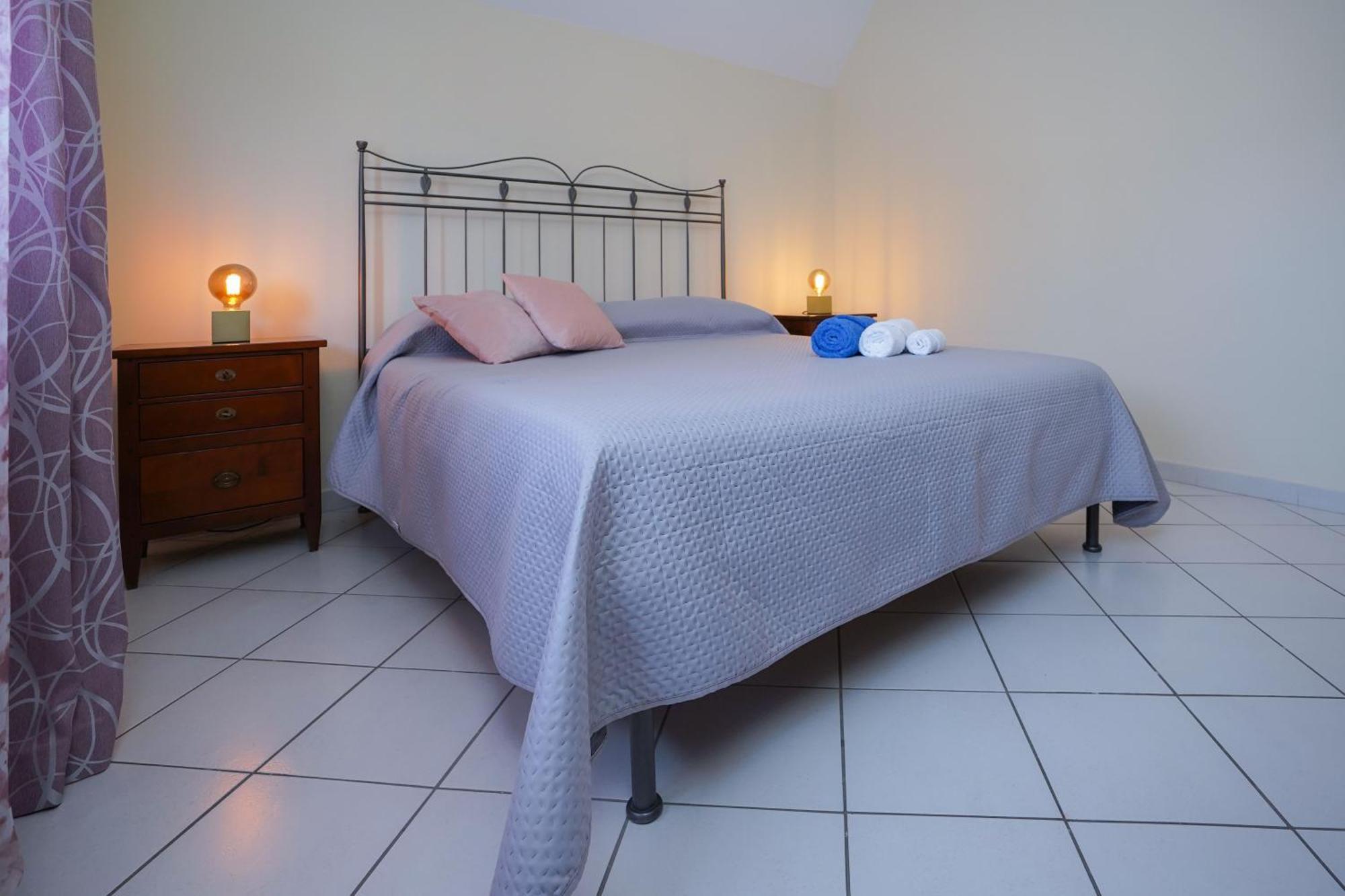 La Casa Di Azzurra Centro Citta Appartamento Fino A 4 Posti Letto E 2 Bagni Foggia Exterior photo